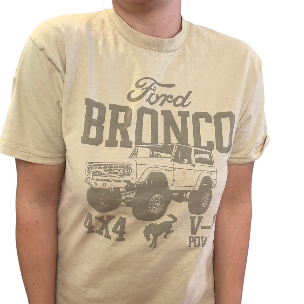Tee Luv cream neutral Ford Bronco short‎ sleeve shirt SIZE M